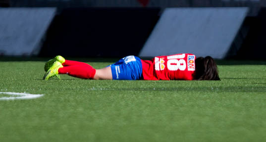 Örebros Michelle De Jong deppar