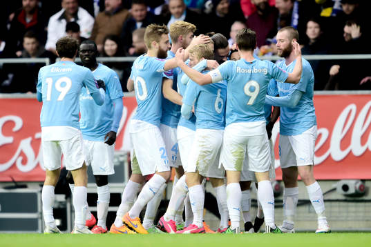 Malmö FFs Victor Yoshimar Yotun Flores jublar