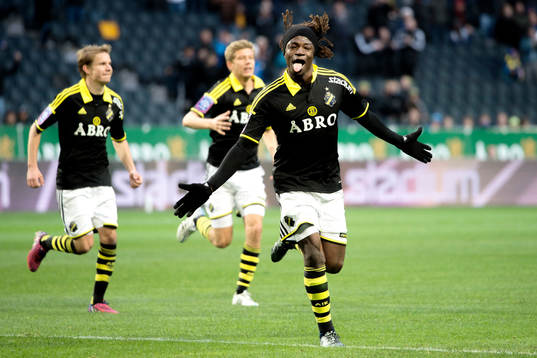 s Mohamed Bangura jublar