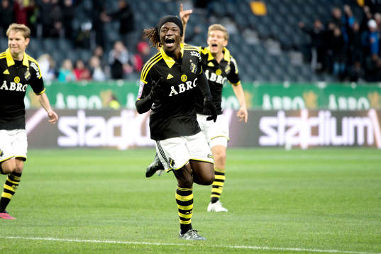 s Mohamed Bangura jublar