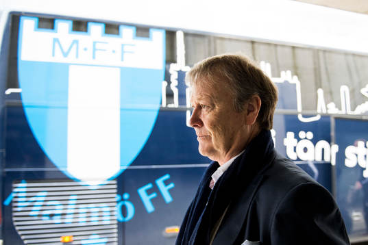 Malmö FFs tränare Åge Hareide anländer