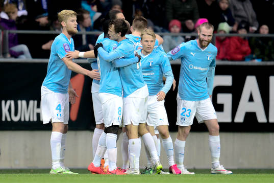 Malmö FFs Victor Yoshimar Yotun Flores jublar