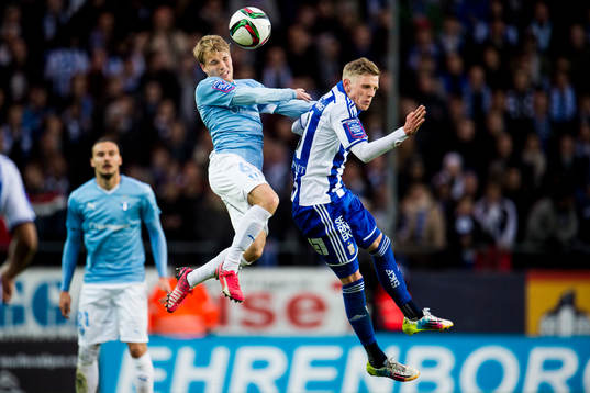Malmö FFs Oscar Lewicki i nickduell med IFK Göteborgs