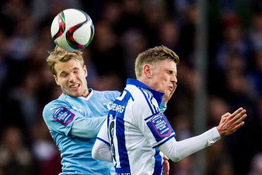 Malmö FFs Oscar Lewicki i nickduell med IFK Göteborgs