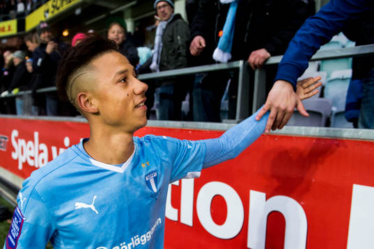 Malmö FFs Tobias Sana tackar publiken