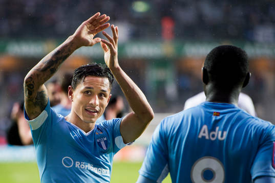 Malmö FFs Victor Yoshimar Yotun Flores jublar
