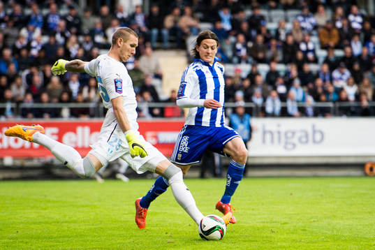 Malmö FFs målvakt Robin Olsen och IFK Göteborgs Lasse
