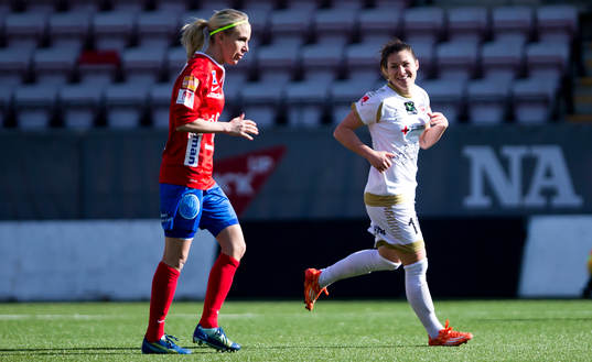 Rosengårds Ramona Bachmann gör 1-4 och jublar
