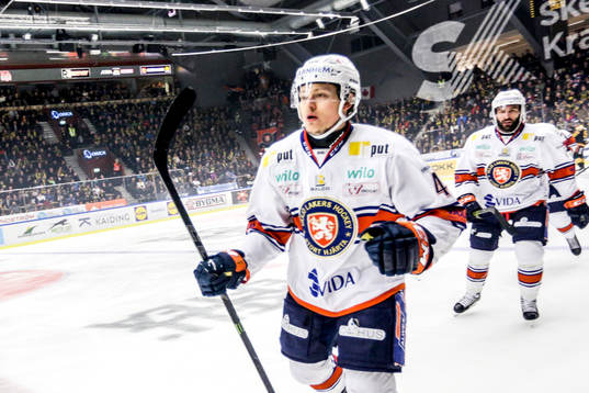 Växjös Rhett Rakhshani jublar