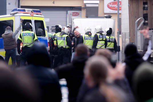 Hammarbys och Djurgårdens supportrar