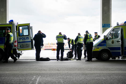 Polisen förbereder sig