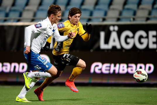 Norrköpings Linus Wahlqvist och Elfsborgs Arber Zeneli