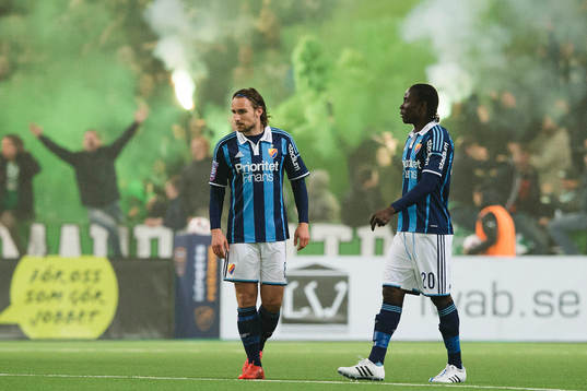 Djurgårdens Kevin Walker och Sam Johnson deppar