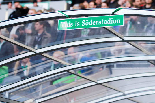 En skylt som det står "This is Söderstadion" på