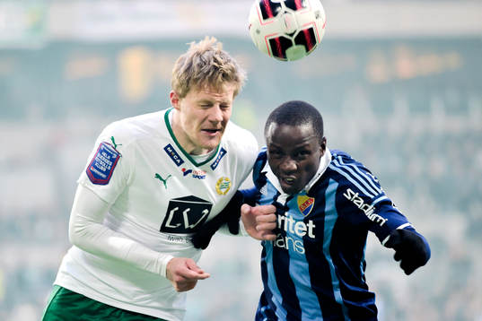 Hammarbys Lars Saetra och Djurgårdens Nyasha Mushekwi
