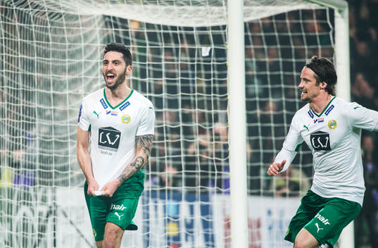 Hammarbys Nahir Besara och Linus Hallenius jublar