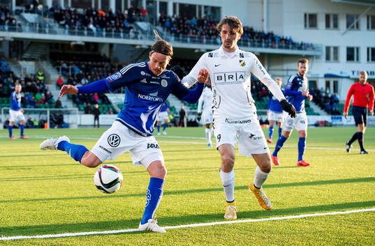 Sundsvalls Eric Larsson och Häckens Dardan Rexhepi