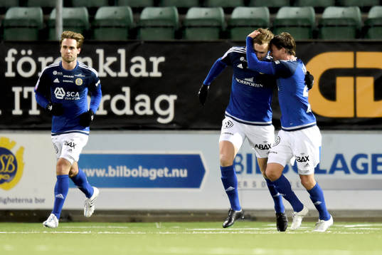 Sundsvalls Leo Englund och Eric Larsson jublar