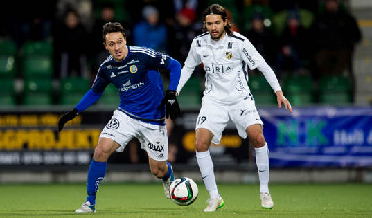 Sundsvalls Adam Chennoufi och Häckens Leonard Zuta