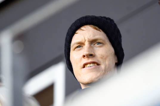 Kalmars Rasmus Elm på läktaren