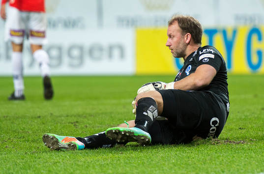 Åtvidabergs målvakt Henrik Gustavsson deppar