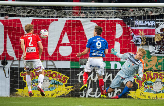 Åtvidabergs Victor Sköld gör 1-0 målet
