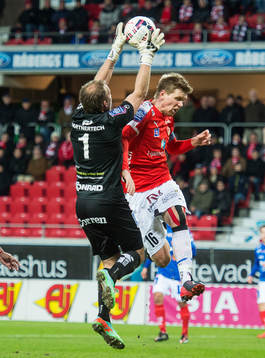 Åtvidabergs målvakt Henrik Gustavsson och Kalmars David