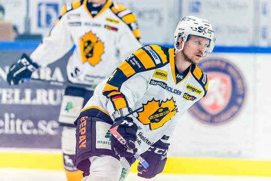 Skellefteås Tim Heed värmer upp