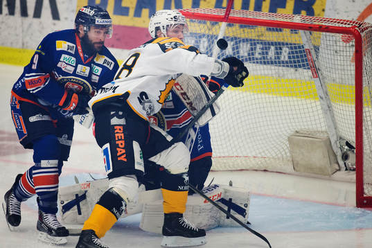 Växjös Josh Hennessy och Skellefteås Pontus Petterström