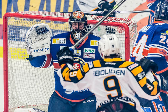 Växjös målvakt Cristopher Nihlstorp deppar