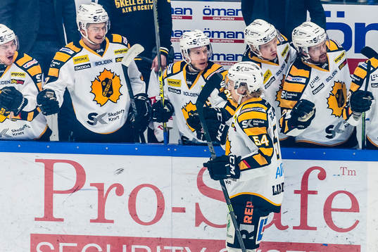 Skellefteås Anton Lindholm firar