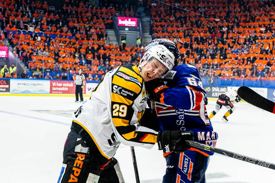 Gruff mellan Skellefteås Oskar Sundqvist och Växjös Eric