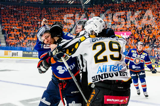 Gruff mellan Skellefteås Oskar Sundqvist och Växjös Eric