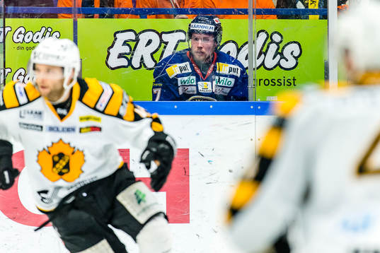 Växjös Alexander Johansson i utvisningsbåset