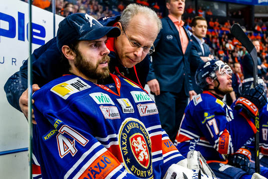 Växjös målvakt Cristopher Nihlstorp deppar