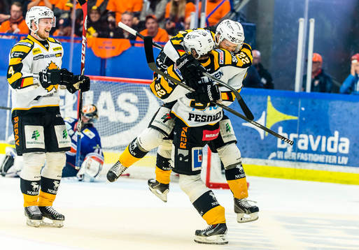 Skellefteås Rob Schremp firas av Janne Pesonen
