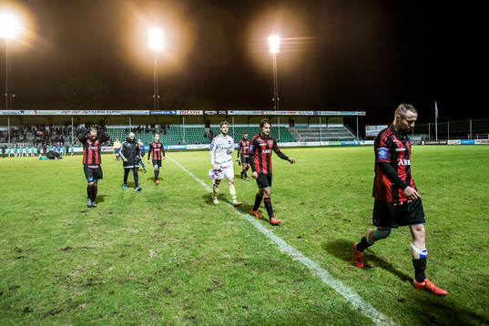 Bläddra bland fler bilder av Fotboll, Superettan, Ljungskile - Brommapojkarna