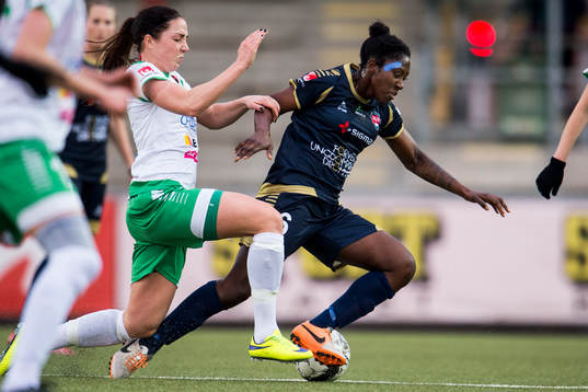 Hammarbys Clara Markstedt och Rosengårds Anita Asante