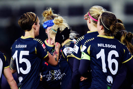 Rosengårds Anja Mittag (m) jublar