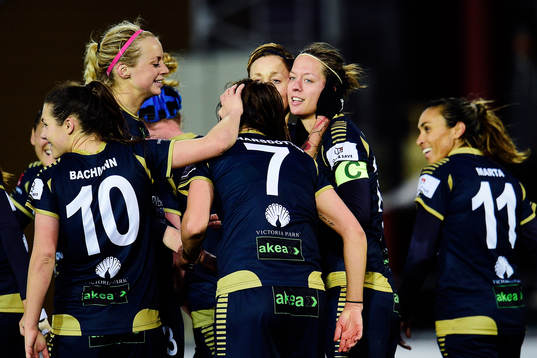 Rosengårds spelare jublar