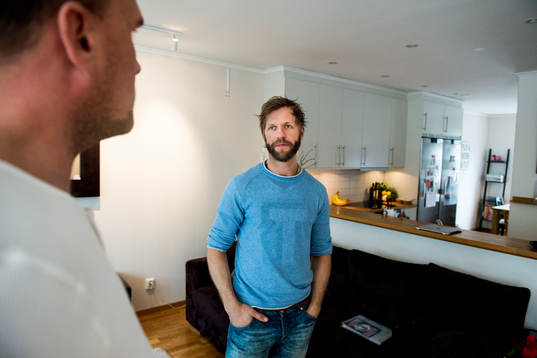 Hemma hos ishockeyspelaren Tomi Kallio