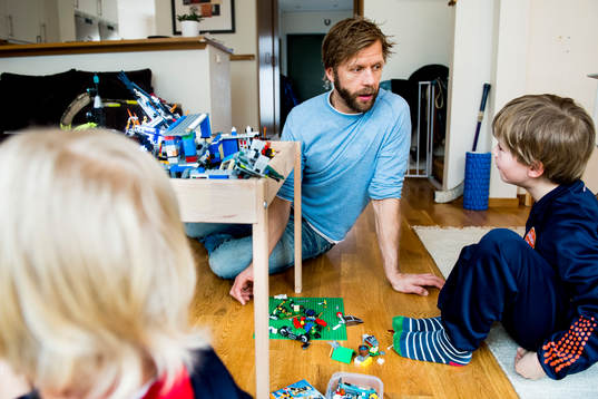 Hemma hos ishockeyspelaren Tomi Kallio