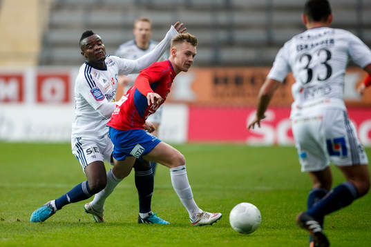 Husqvarnas Abdulai Zakaria och Örgrytes Sebastian Ohlsson