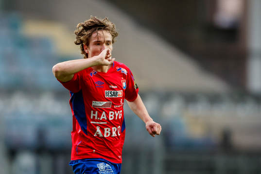 Örgrytes Jakob Lindström jublar