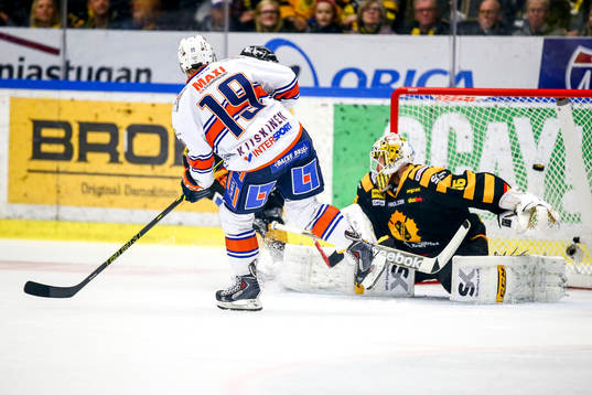 Växjös Tuomas Kiiskinen jublar