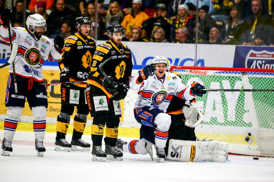 Växjös Rhett Rakhshani avgör med sitt andra mål för