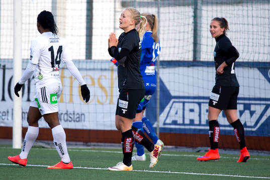 Göteborgs Adelina Engman deppar