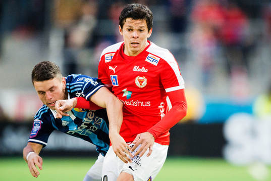 Djurgårdens Kerim Mrabti och Kalmars Romário Pereira