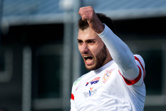 Assyriska Mattias Genc firar