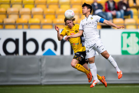 Häckens Mark Fezarit och Elfsborgs Jonas Ganning